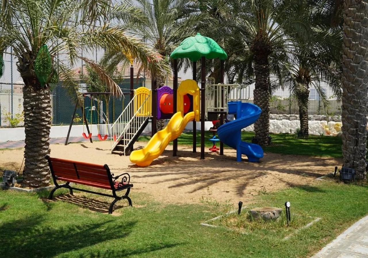 אום אל קוואיין Royal Residence Hotel Apartments מראה חיצוני תמונה