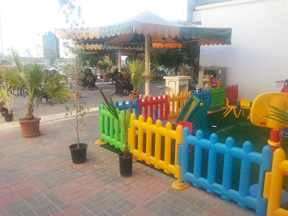 אום אל קוואיין Royal Residence Hotel Apartments מראה חיצוני תמונה