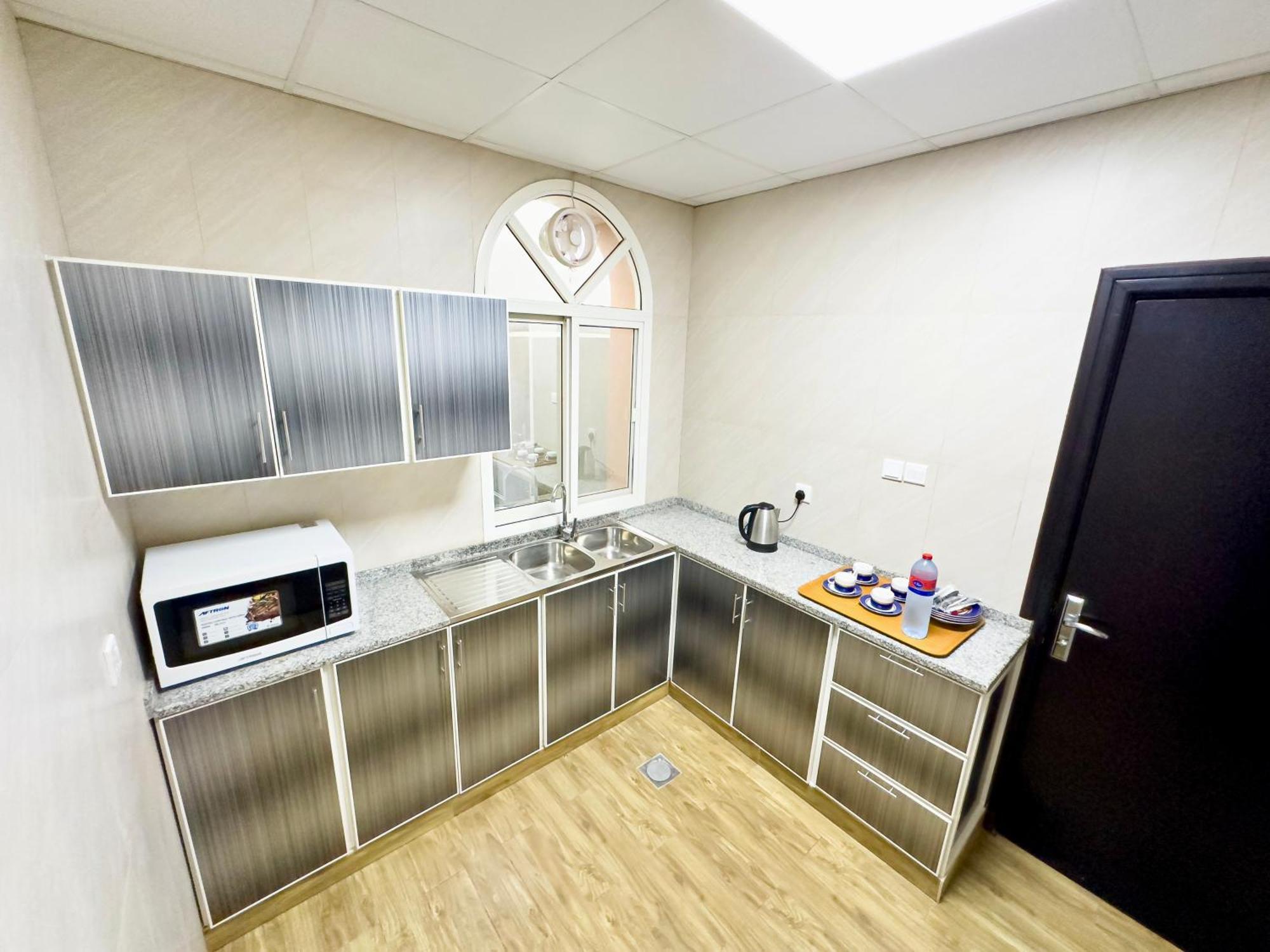 אום אל קוואיין Royal Residence Hotel Apartments מראה חיצוני תמונה