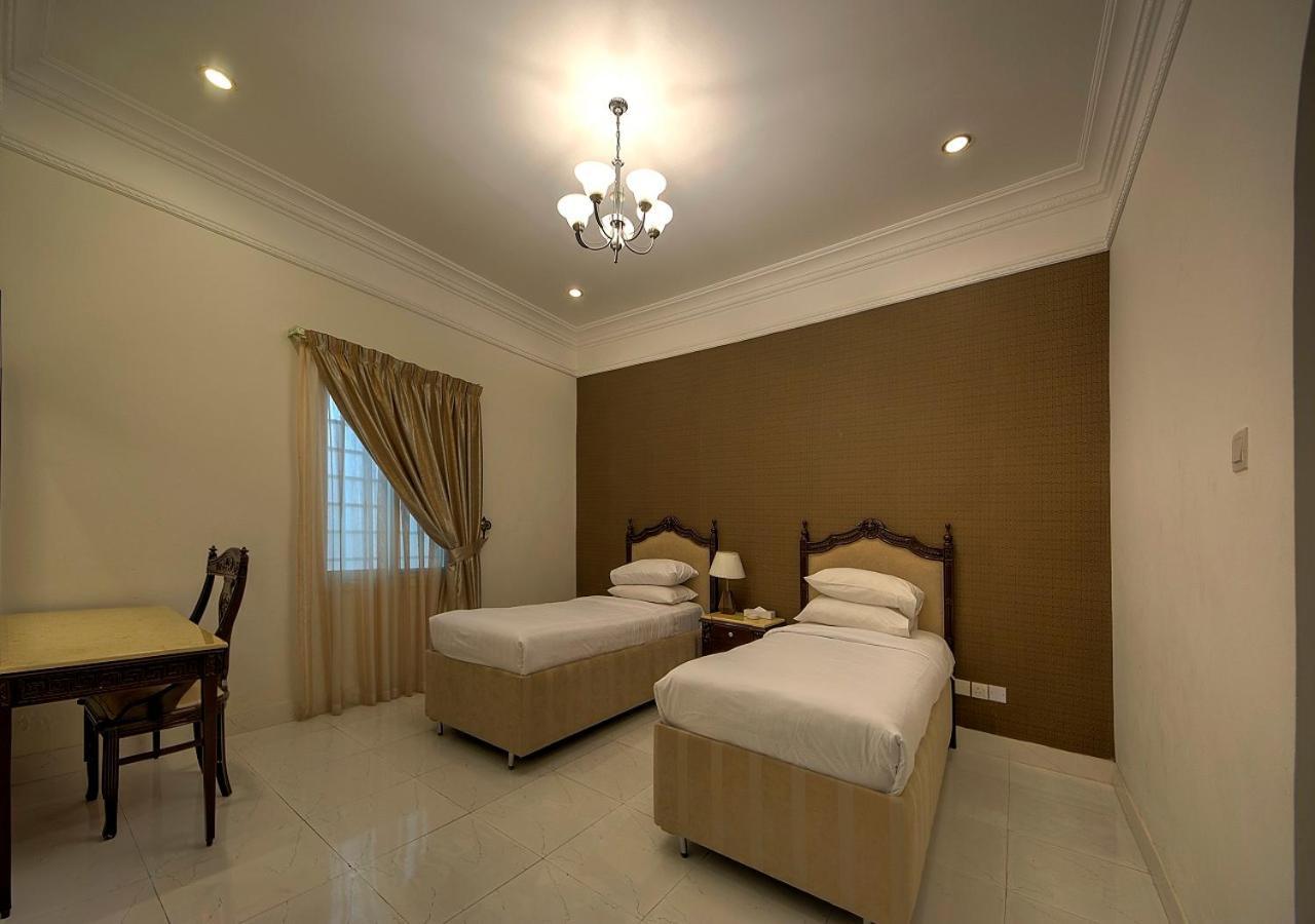 אום אל קוואיין Royal Residence Hotel Apartments מראה חיצוני תמונה